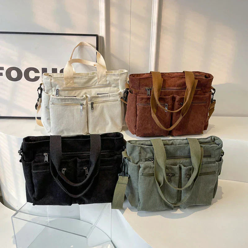Ella | The luxurious bag has a tracolla