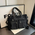 Ella | The luxurious bag has a tracolla
